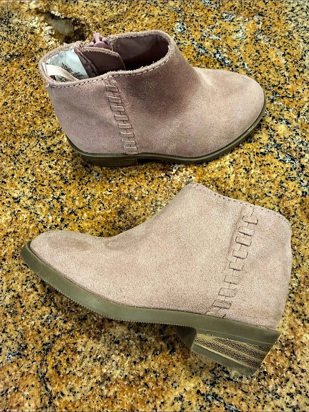 Old Navy Ankle Booties in Pink toddler US 5 NWOT